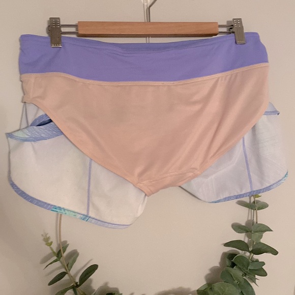 Lululemon Speed Short *4-way Stretch 2.5
Wind Chill White Lullaby Lullaby size 8 - Picture 12 of 13